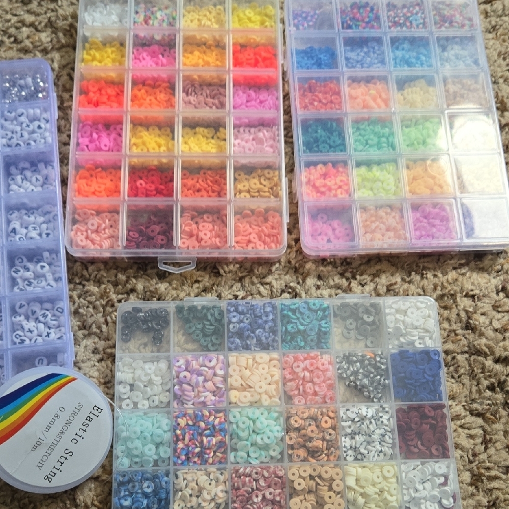 Clay Beads Set with Elastic String - Picture 2 of 3